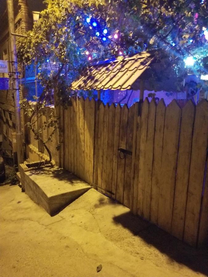Guest House Zemeli Tbilisi Exterior foto